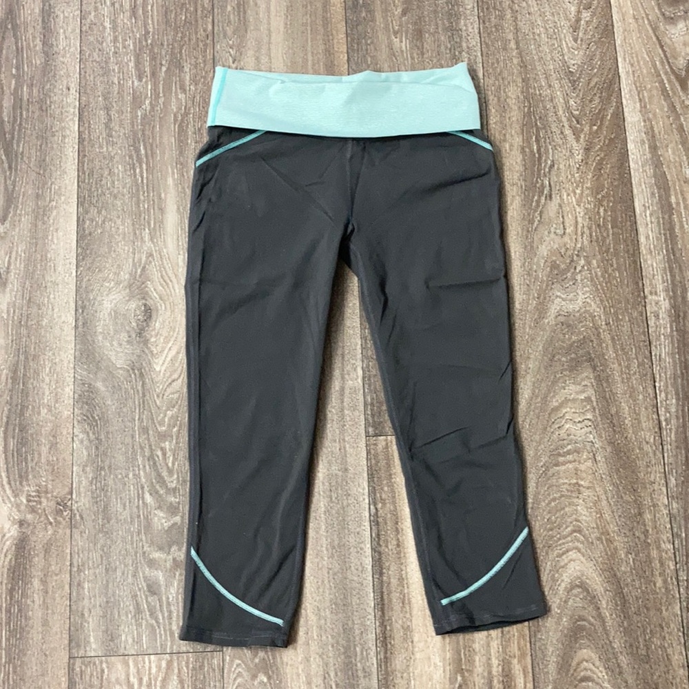 Fabletics cropped leggings